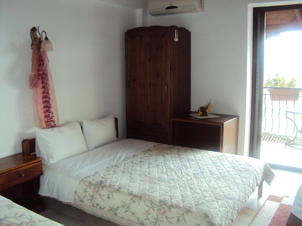 Vassilis Guesthouse Rapsáni Zimmer foto